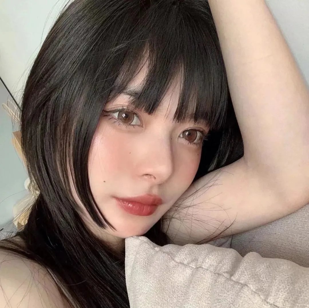 《笼中比翼鸟》封面